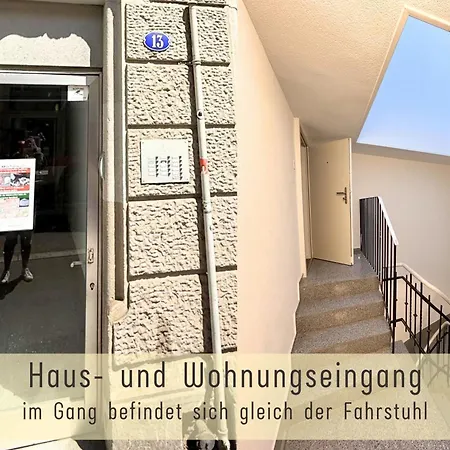Dachwohnung Im Zentrum Mit Eigener Kueche & Bad Appartement